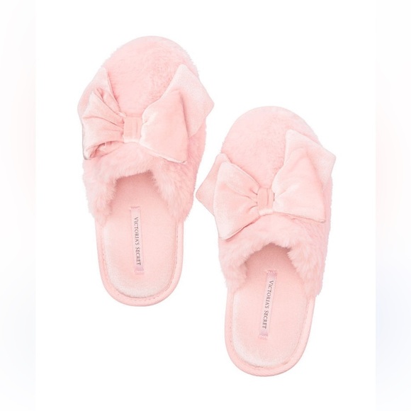 Victoria's Secret Velvet Bow Slipper - Picture 8 of 8